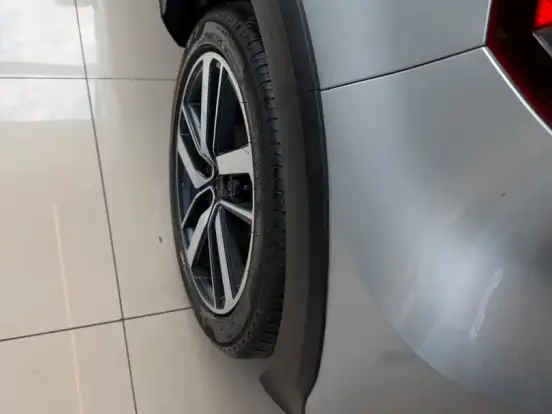 VOLKSWAGEN-FOX-1.6 MSI TOTAL FLEX XTREME 4P MANUAL VOLKSWAGEN-FOX-2019