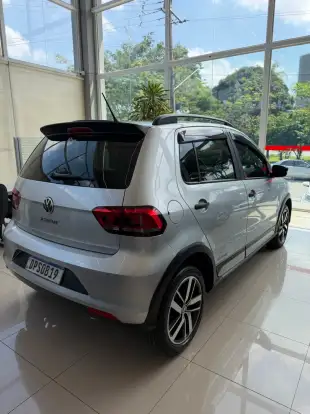 VOLKSWAGEN-FOX-2019