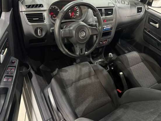 VOLKSWAGEN-FOX-2013