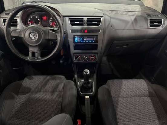 VOLKSWAGEN-FOX-2013