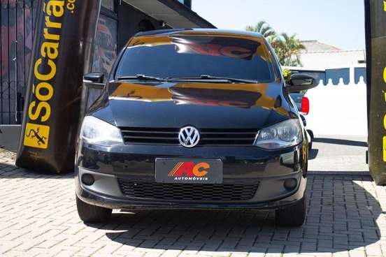 VOLKSWAGEN-FOX-2014