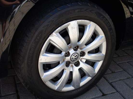 VOLKSWAGEN-FOX-1.0 MI 8V FLEX 4P MANUAL VOLKSWAGEN-FOX-2014