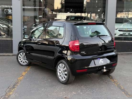 VOLKSWAGEN-FOX-1.0 MI 8V FLEX 4P MANUAL VOLKSWAGEN-FOX-2012