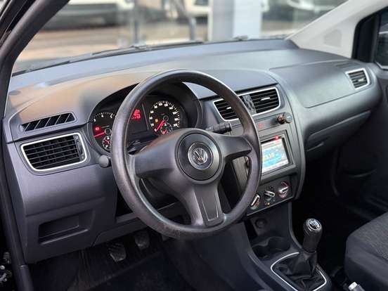 VOLKSWAGEN-FOX-1.0 MI 8V FLEX 4P MANUAL VOLKSWAGEN-FOX-2012