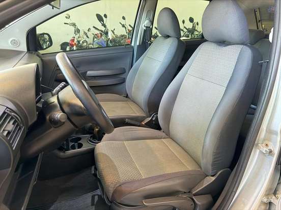 VOLKSWAGEN-FOX-2008