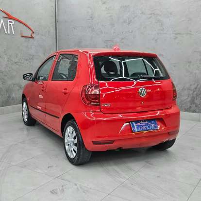VOLKSWAGEN-FOX-2011