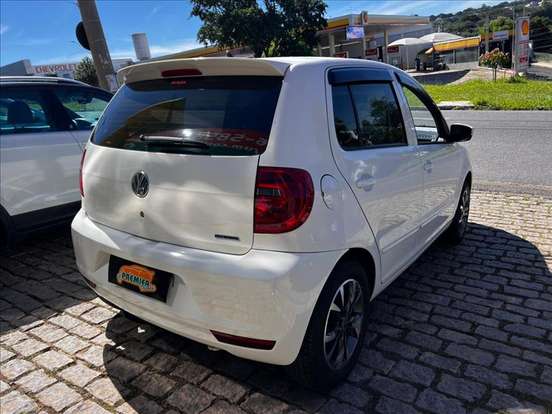 VOLKSWAGEN-FOX-2013