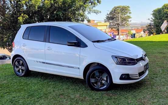 VOLKSWAGEN-FOX-2016