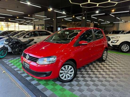 VOLKSWAGEN-FOX-2014