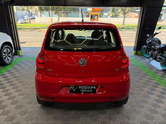 VOLKSWAGEN-FOX-2014