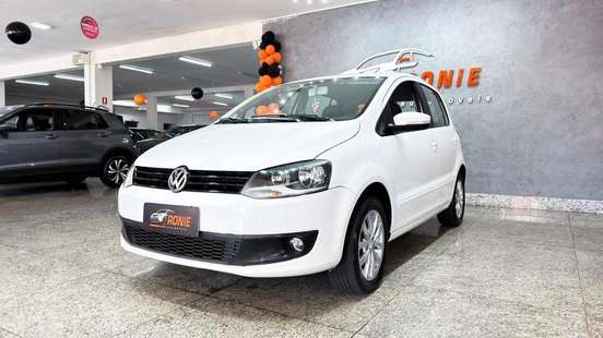VOLKSWAGEN-FOX-2014