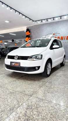 VOLKSWAGEN-FOX-2014