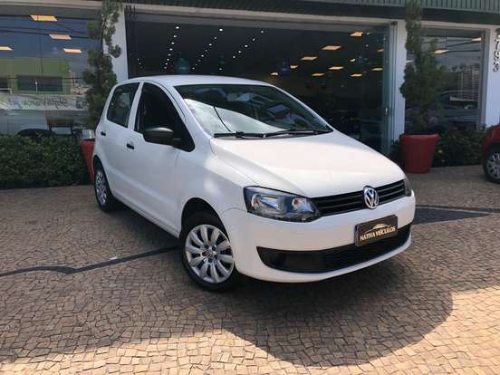 VOLKSWAGEN-FOX-2014