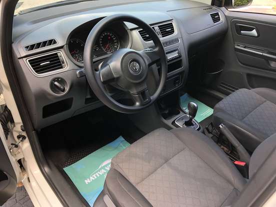 VOLKSWAGEN-FOX-2014