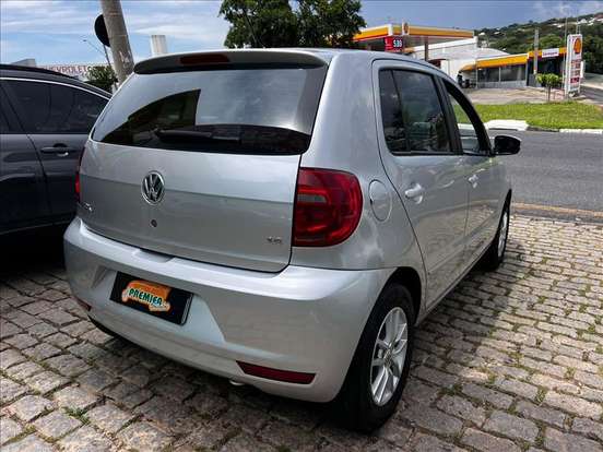 VOLKSWAGEN-FOX-2014