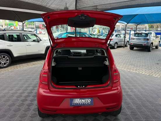 VOLKSWAGEN-FOX-2012
