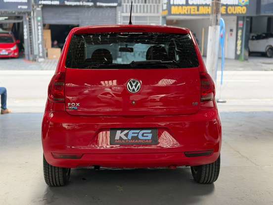 VOLKSWAGEN-FOX-2014