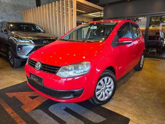 VOLKSWAGEN-FOX-2014