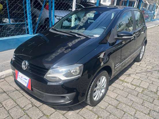 VOLKSWAGEN-FOX-2014