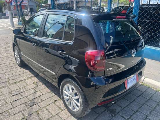 VOLKSWAGEN-FOX-2014