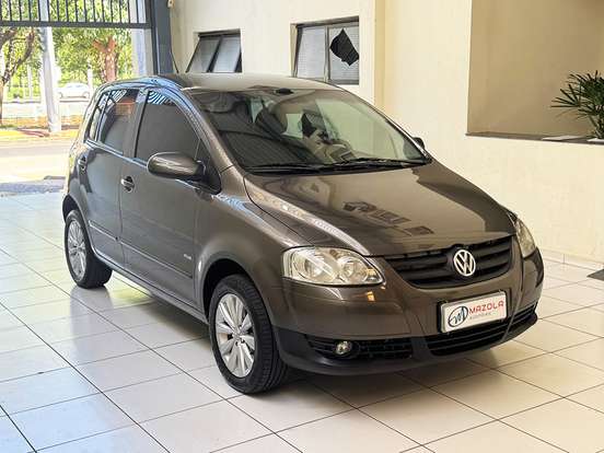 VOLKSWAGEN-FOX-1.6 MI PLUS 8V FLEX 4P MANUAL VOLKSWAGEN-FOX-2009