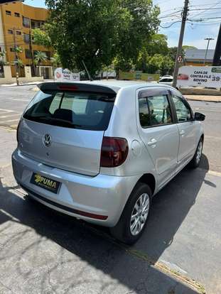 VOLKSWAGEN-FOX-2010