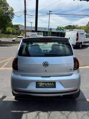 VOLKSWAGEN-FOX-2010