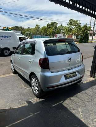 VOLKSWAGEN-FOX-2010
