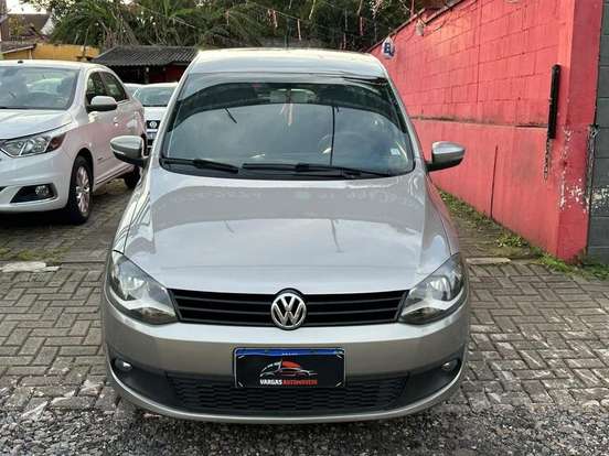 VOLKSWAGEN-FOX-2011