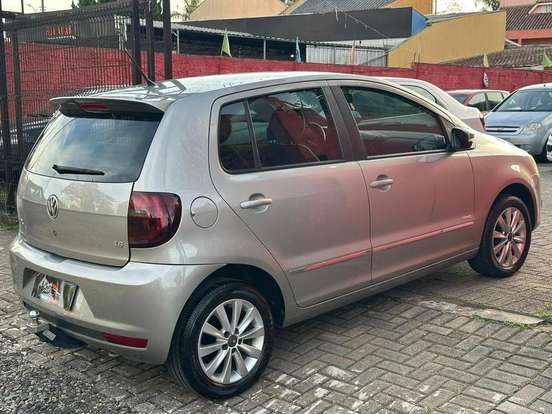 VOLKSWAGEN-FOX-2011