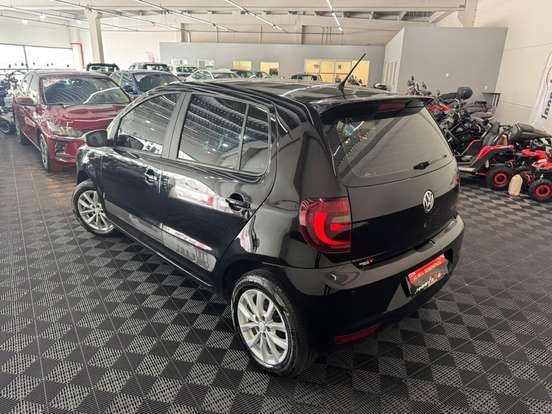 VOLKSWAGEN-FOX-2013