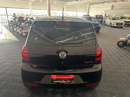 VOLKSWAGEN-FOX-2013