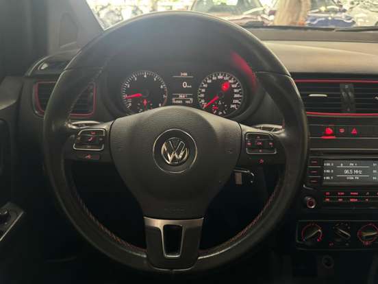 VOLKSWAGEN-FOX-2013