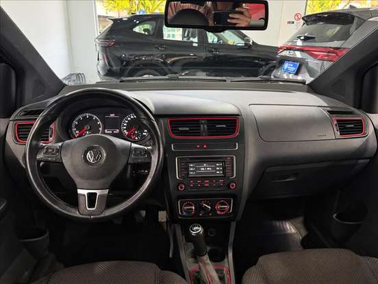 VOLKSWAGEN-FOX-2013