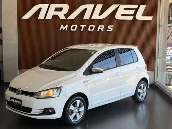 VOLKSWAGEN-FOX-1.6 MI ROCK IN RIO 8V FLEX 4P MANUAL VOLKSWAGEN-FOX-2015