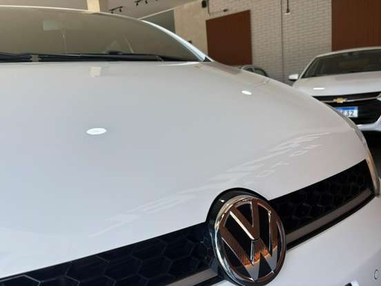 VOLKSWAGEN-FOX-1.6 MI ROCK IN RIO 8V FLEX 4P MANUAL VOLKSWAGEN-FOX-2015