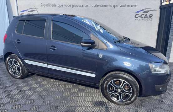 VOLKSWAGEN-FOX-2014