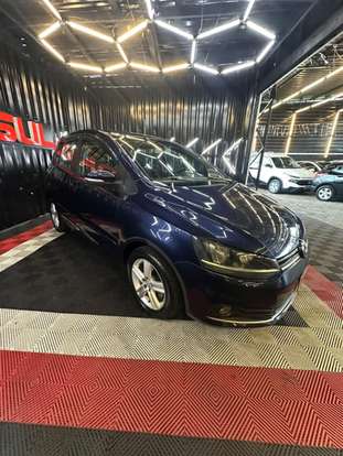VOLKSWAGEN-FOX-2015