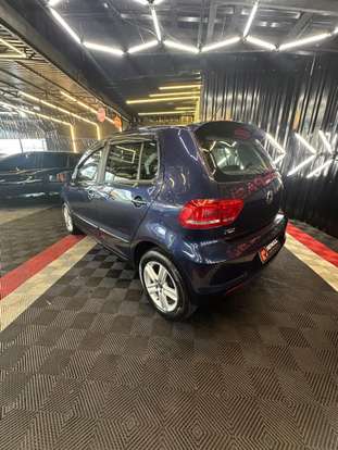VOLKSWAGEN-FOX-2015