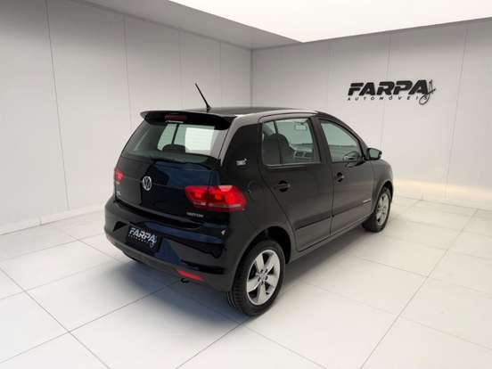 VOLKSWAGEN-FOX-2017