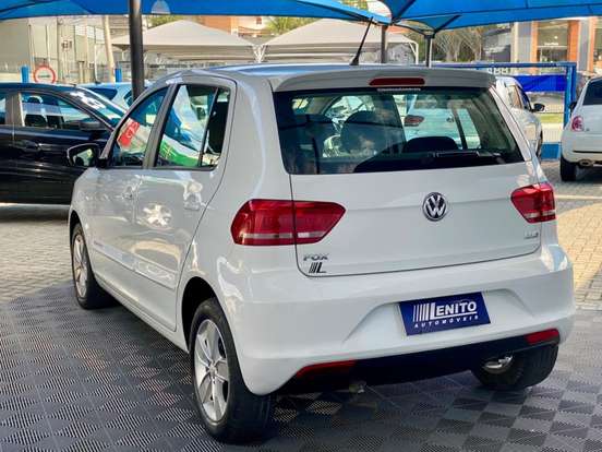 VOLKSWAGEN-FOX-2017