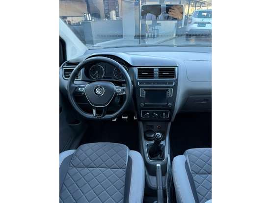 VOLKSWAGEN-FOX-1.6 MSI HIGHLINE 16V FLEX 4P MANUAL VOLKSWAGEN-FOX-2016