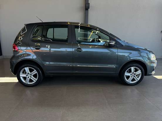 VOLKSWAGEN-FOX-1.6 MSI HIGHLINE 16V FLEX 4P MANUAL VOLKSWAGEN-FOX-2014