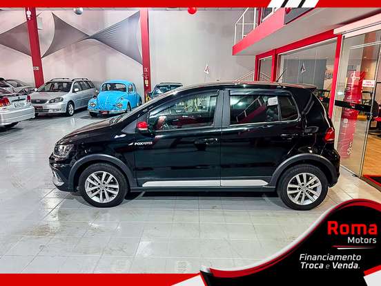 VOLKSWAGEN-FOX-2015