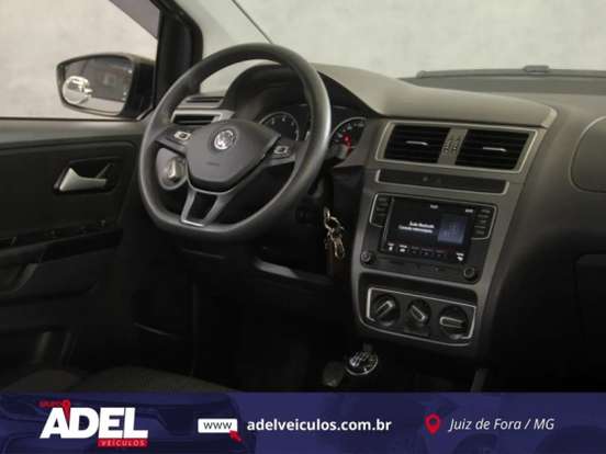VOLKSWAGEN-FOX-2019