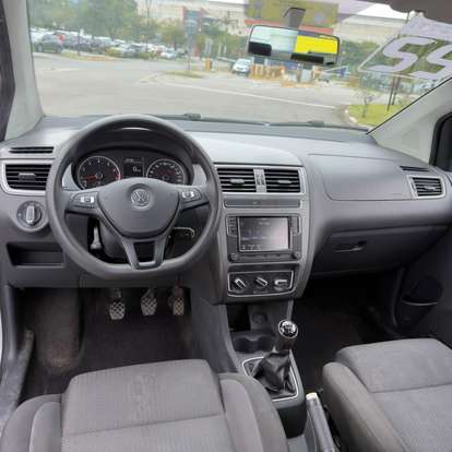VOLKSWAGEN-FOX-2021