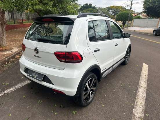 VOLKSWAGEN-FOX-2018