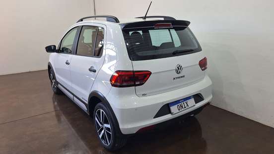 VOLKSWAGEN-FOX-2021