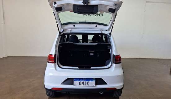 VOLKSWAGEN-FOX-2021