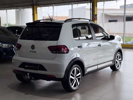 VOLKSWAGEN-FOX-2021